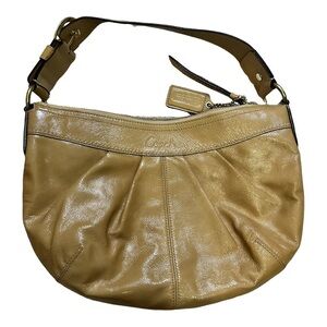 COACH | BEIGE PATENT LEATHER BAG | PLEATED BUCKLE STRAP | HOBO SHOULDER PURSE
